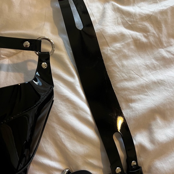 Mariemur patent leather bra and thong set size medium - Picture 5 of 6